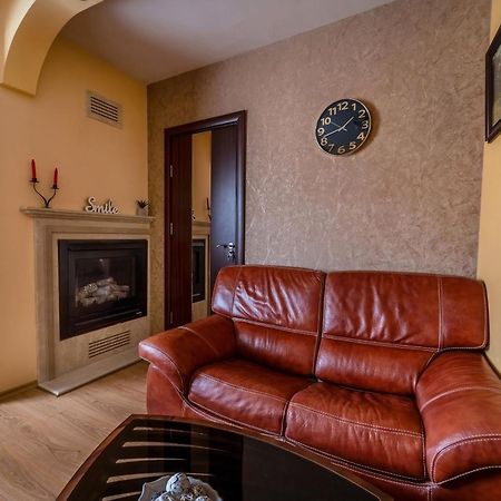 Апартамент Грация Veliko Tărnovo Exterior foto